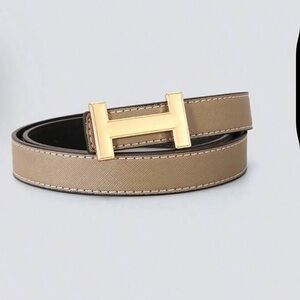 6.99$ shipping-Size 110-Gold Buckle Tan Belt